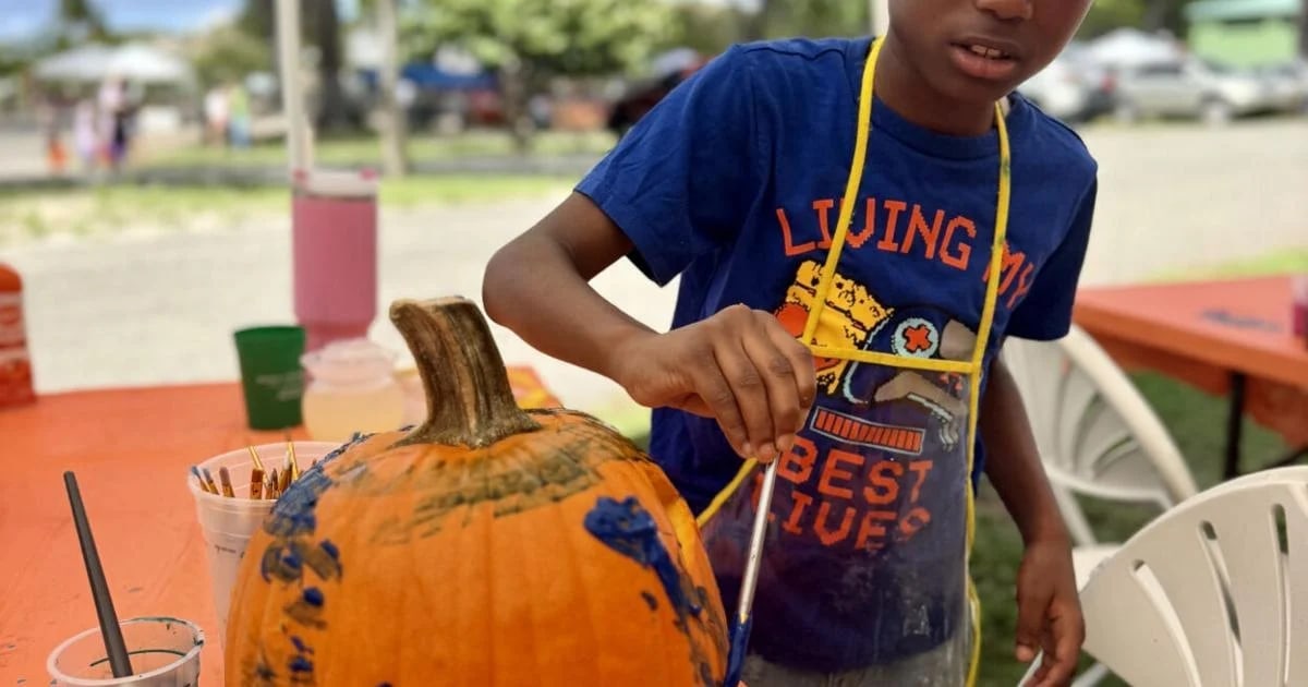 Sprucing up his pumpkin